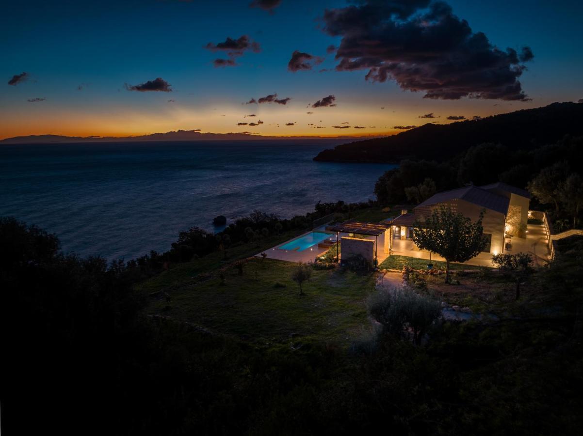 Ktima Agrapidos - Grandpa Villa Poros  Buitenkant foto